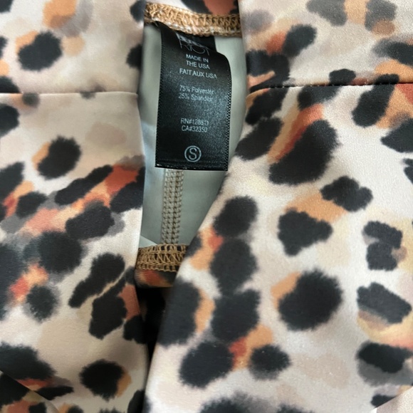 Beach Riot Workout Sets - Picture 10 of 10